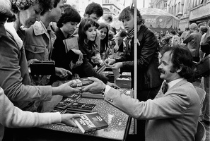 1980 Horst Bastian beim Buchbasar Rostock