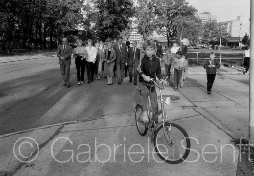 1989 Ministerin für Volksbildung der DDR, Margot Honecker zu Gast in einem Berliner Kindergarten