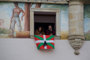 015.  2017-04-26-19-27-56