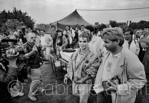 1988 06 Pressekonferenz bei Friedenswoche mit Katarina Wiitt